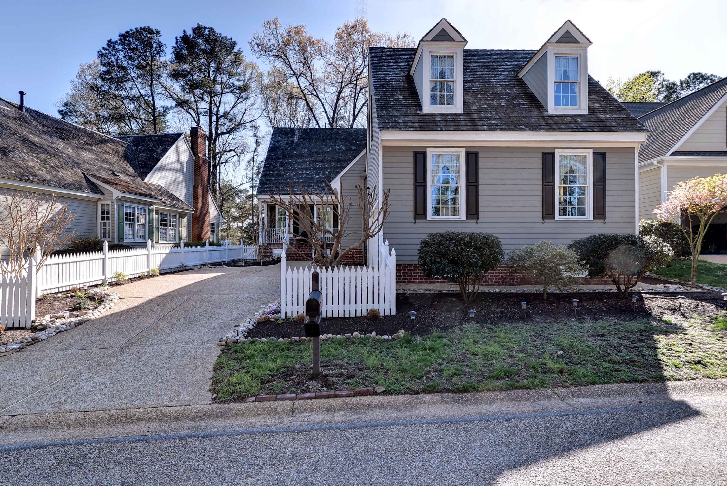 Just Listed in St. Andrew's Village • Deelyn's Ford's Colony Homes