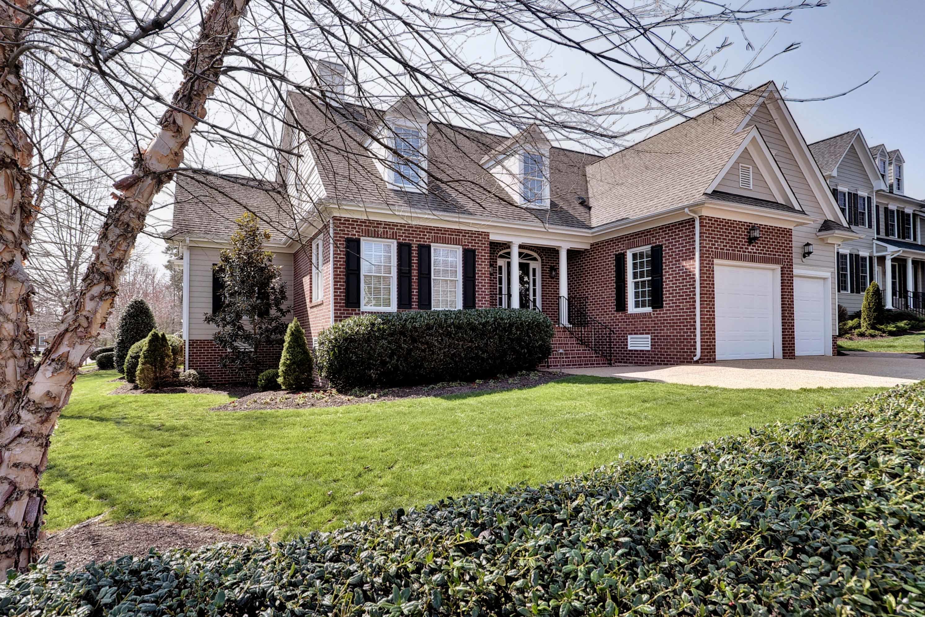 Just Sold 309 Leven Links • Deelyn's Ford's Colony Homes