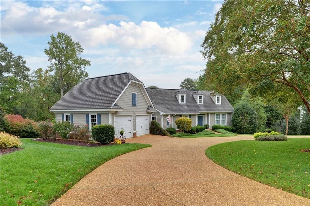 Sold in Ford's Colony by Deelyn in 2021 • Deelyn's Ford's Colony Homes